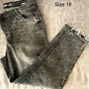 Womens jeans/Capri